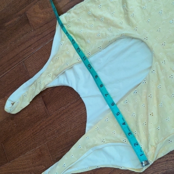 Dippin' DAISY'S one piece yellow eyelet swimsuit swim wear 2x plus NEW - Picture 10 of 11